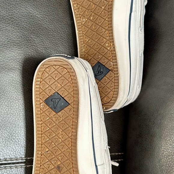 Sperry Women’s Light Gray Canvas Boat Shoes - Picture 5 of 9
